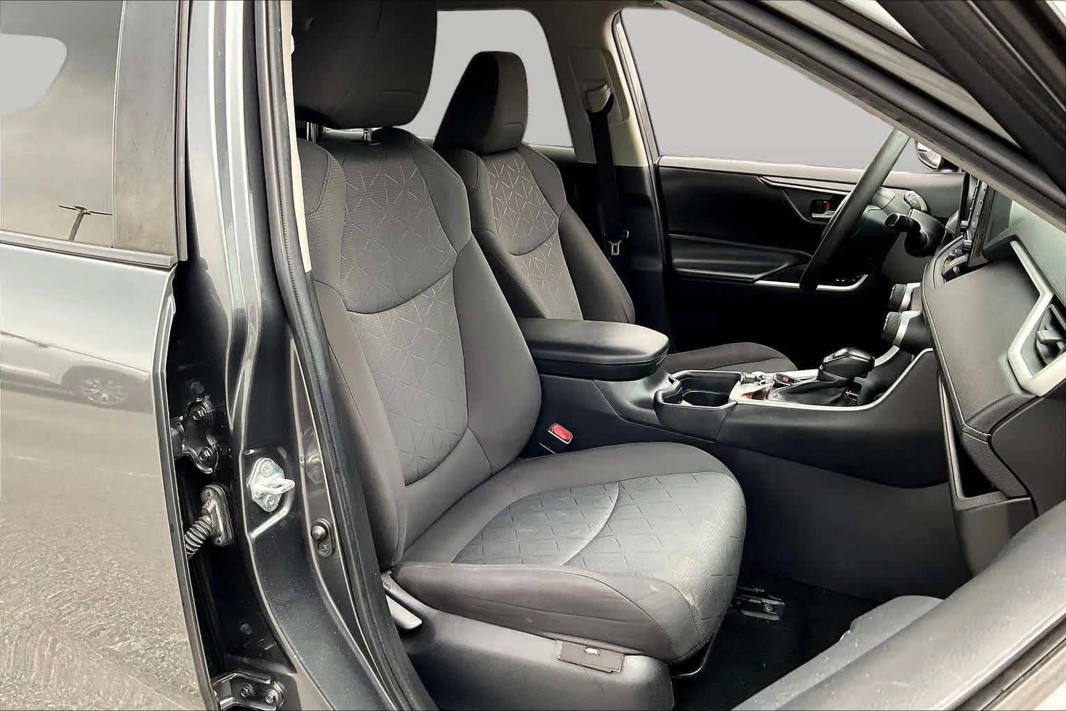 Used 2021 Magnetic Gray Metallic Toyota XLE image 9