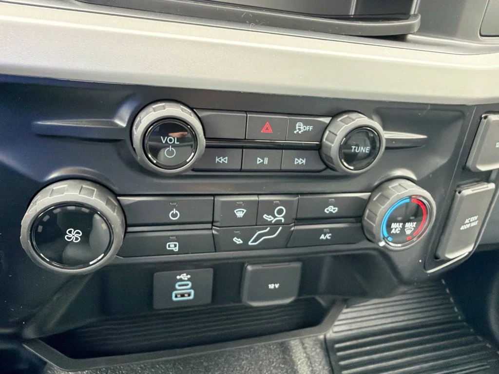 New 2026 Oxford White Ford F-550® XL image 14