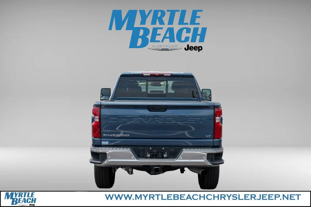 Used 2025 Lakeshore Blue Chevrolet LT image 5