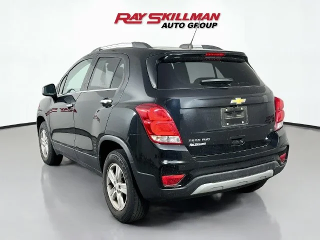 Used 2020 Black Chevrolet LT image 5