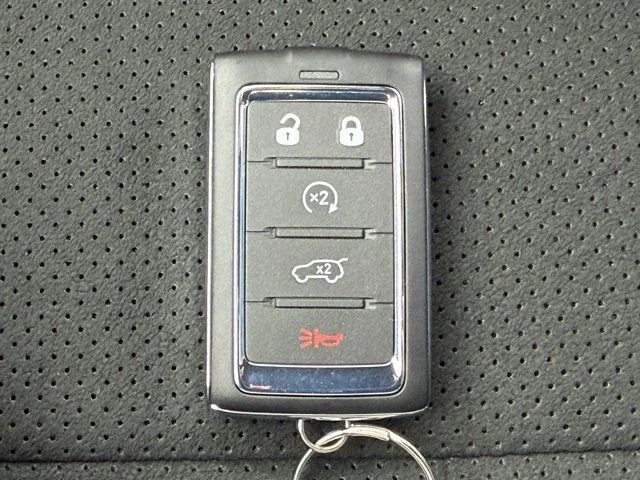 New 2026 Silver Zynith Exterior Paint Jeep Altitude image 21