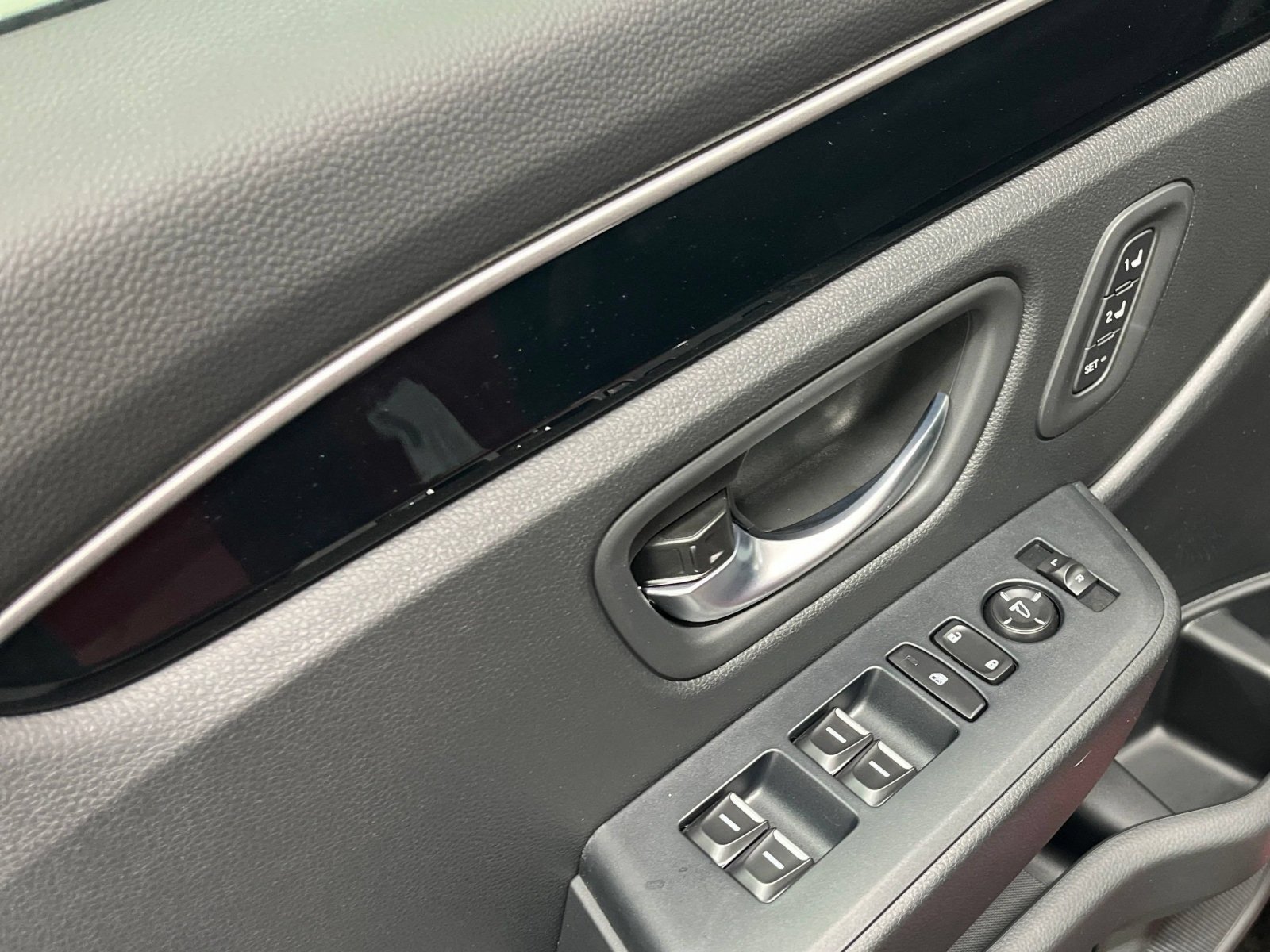 New 2026 Sonic Gray Pearl Honda RTL image 8