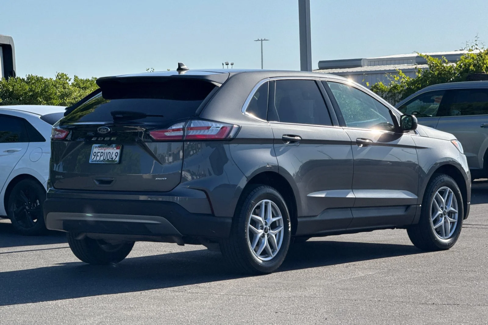 Used 2023 Gray Metallic Ford SEL image 4