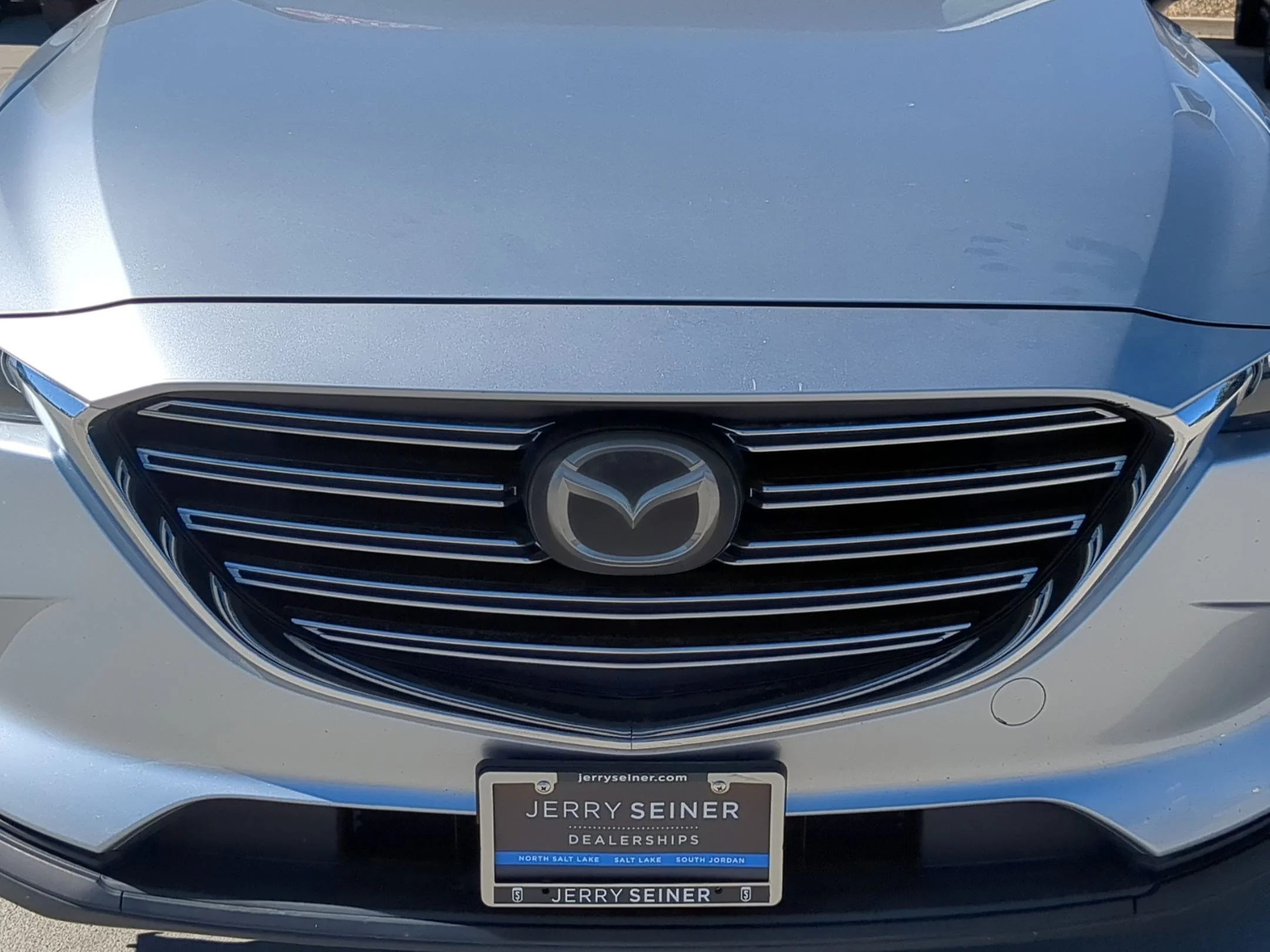 Used 2018 Sonic Silver Metallic Mazda Touring image 9