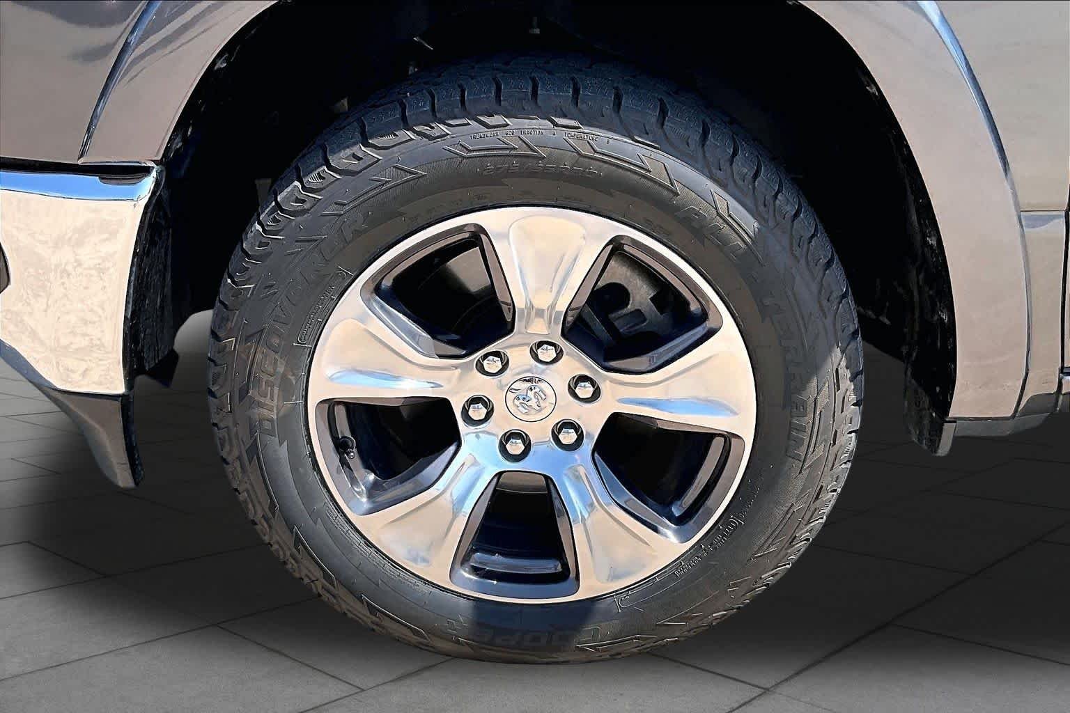 Used 2022 Granite Crystal Metallic Clearcoat Ram Laramie image 10