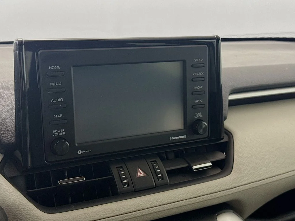 Used 2020 Silver Sky Metallic Toyota XLE Premium image 14