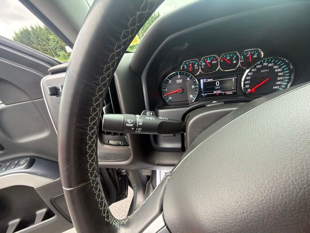 Used 2018 Gray Chevrolet LT image 30