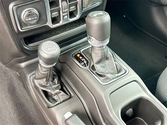 2025 Jeep Wrangler 4-Door Sport S - Photo 11