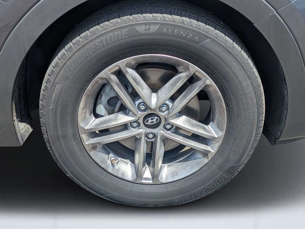 Used 2018 Gray Hyundai 2.4 image 11