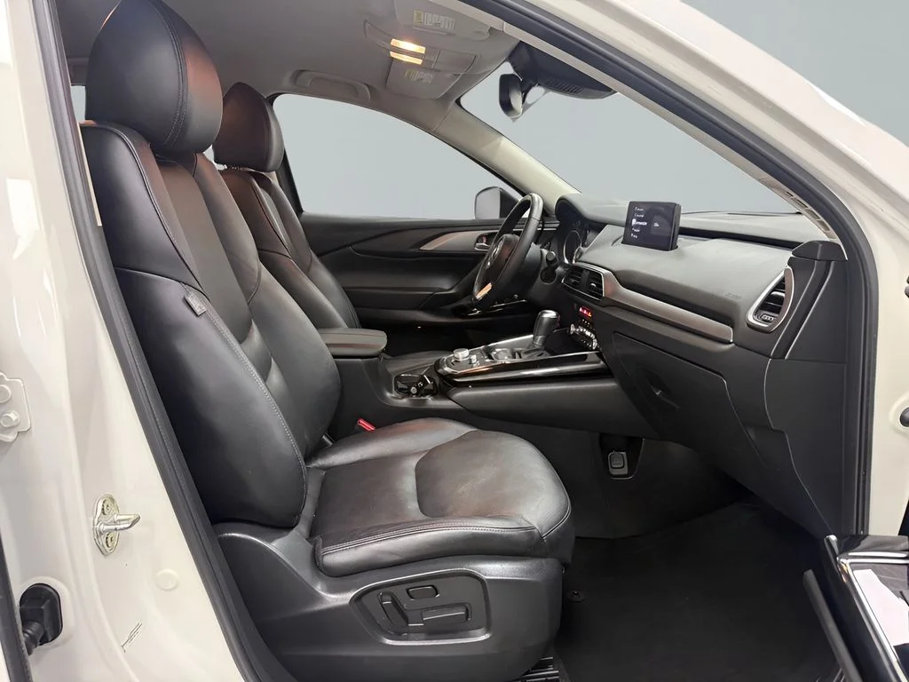 Used 2022 White Mazda Touring image 12