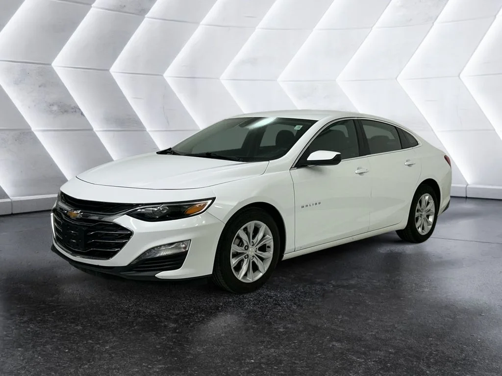 Used 2024 White Chevrolet LT image 3
