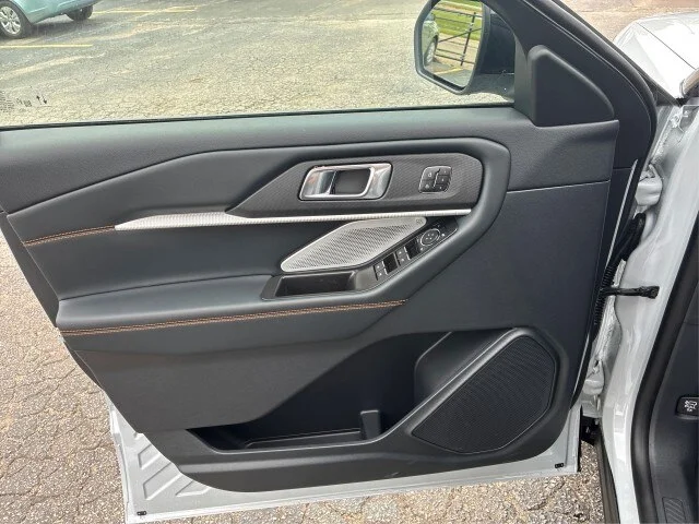 New 2026 Space White Metallic Ford Tremor® image 43