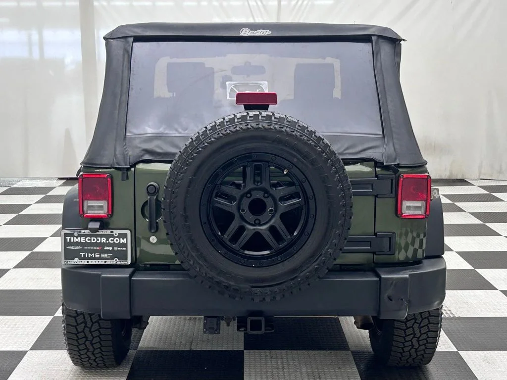 Used 2009 Green Jeep X image 6
