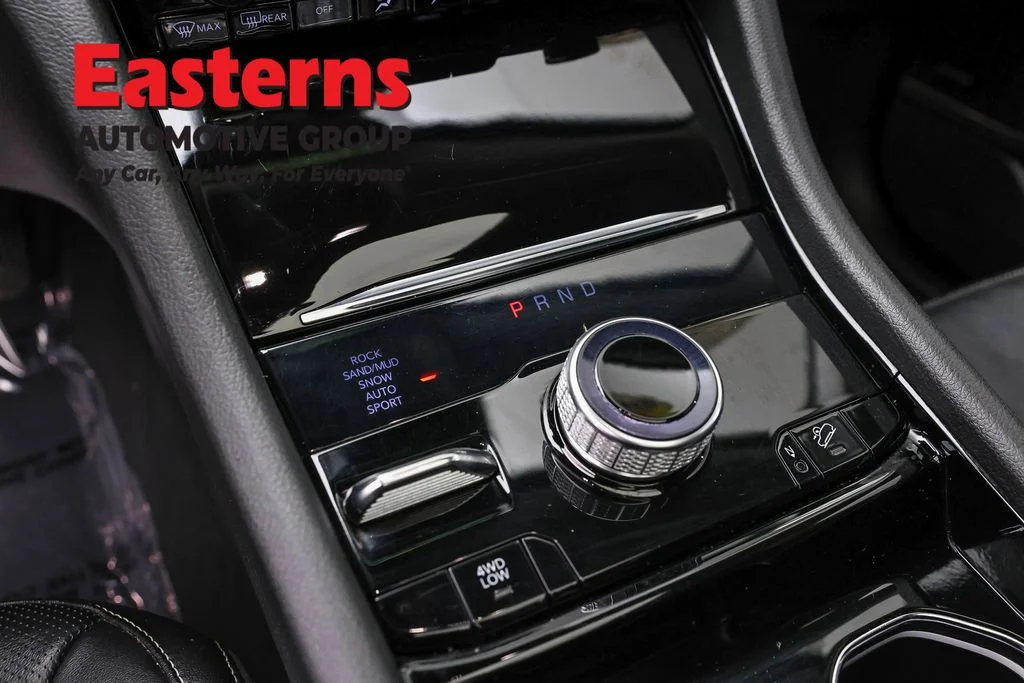 Used 2022 White Jeep 4xe image 21