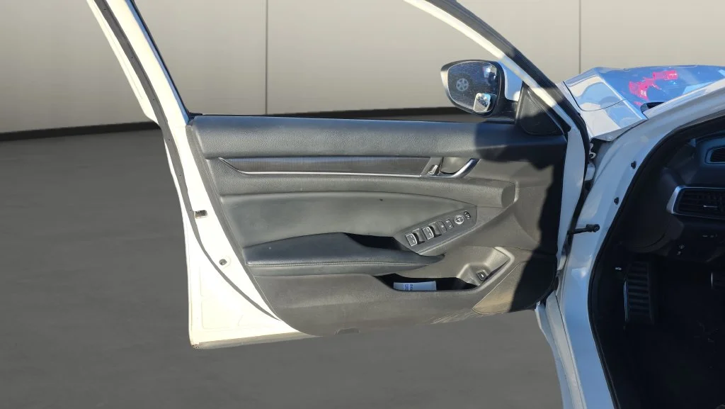 Used 2018 White Honda Sport image 14