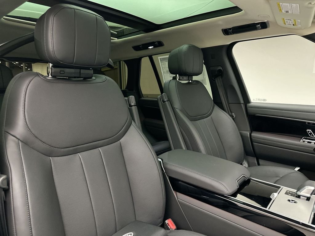 New 2026 Santorini Black Land Rover SE image 14