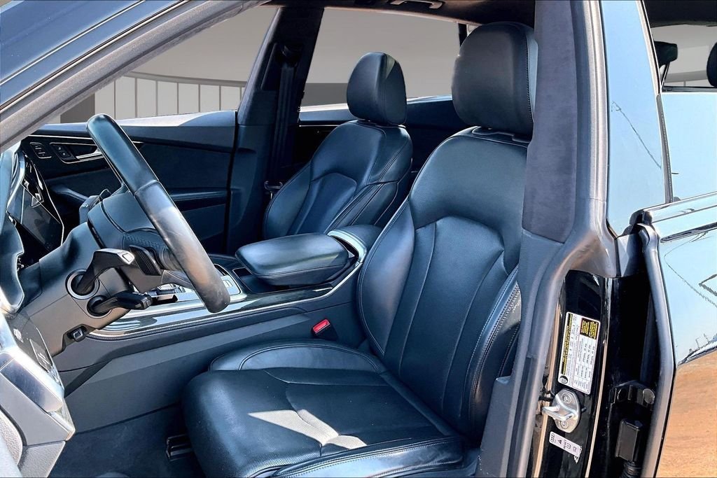 Used 2020 Black Audi 55 Prestige image 27