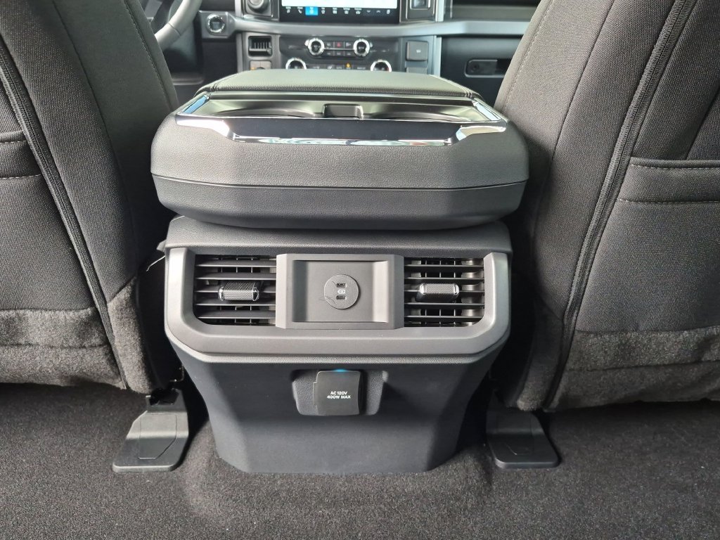 New 2026 Agate Black Metallic Ford XLT image 37