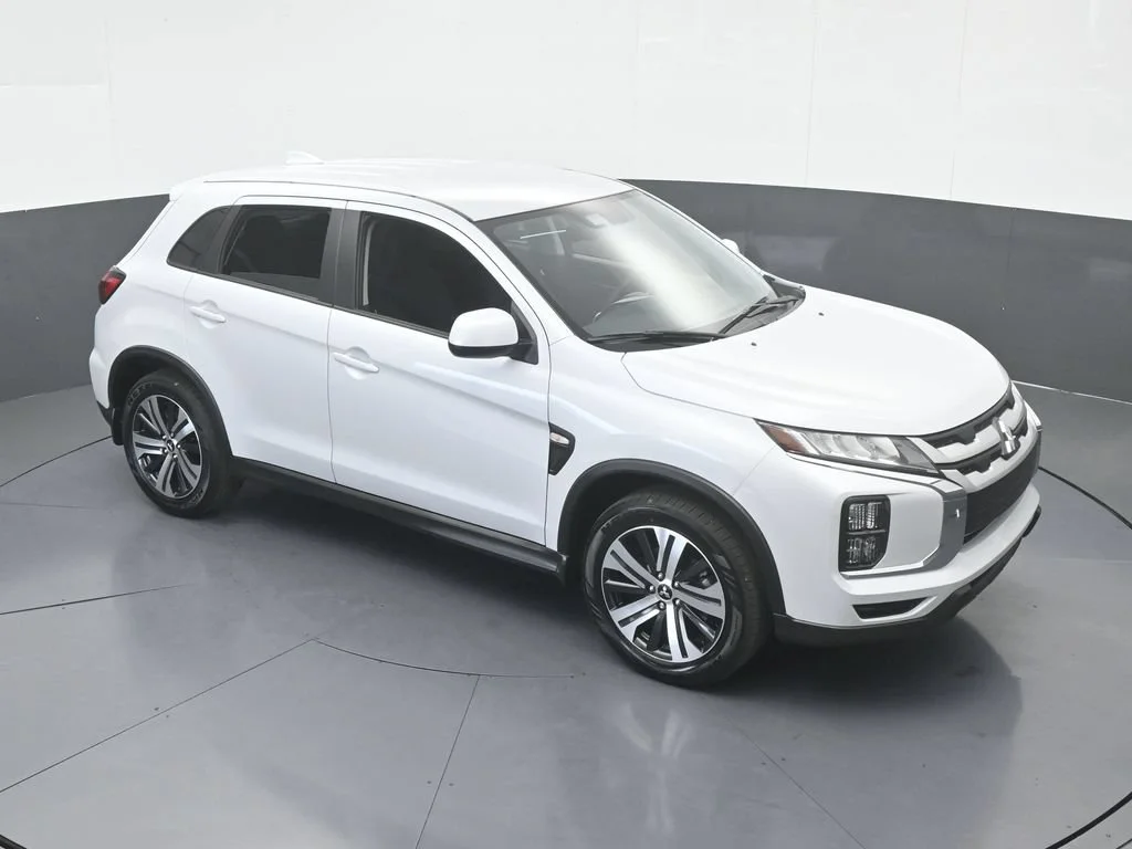 New 2027 White Diamond Mitsubishi 2.0 ES 2WD image 46