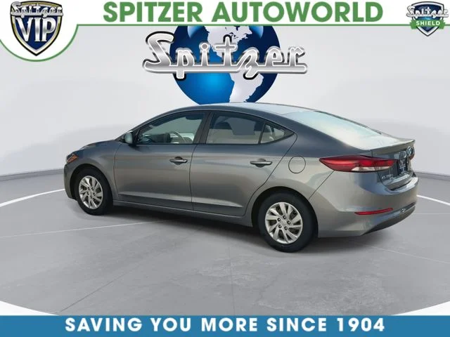 Used 2018 Gray Hyundai SE image 7