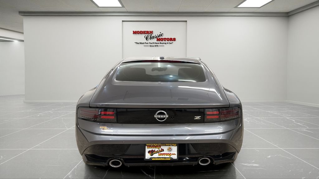 Used 2024 Gray Nissan Sport image 4