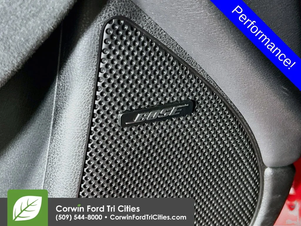 Used 2025 2t Red Blk Roof Nissan Performance image 12