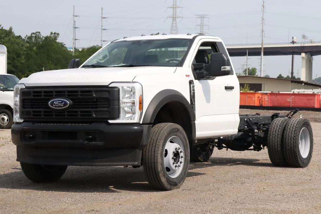 New 2026 Oxford White Ford F-600® XL image 5