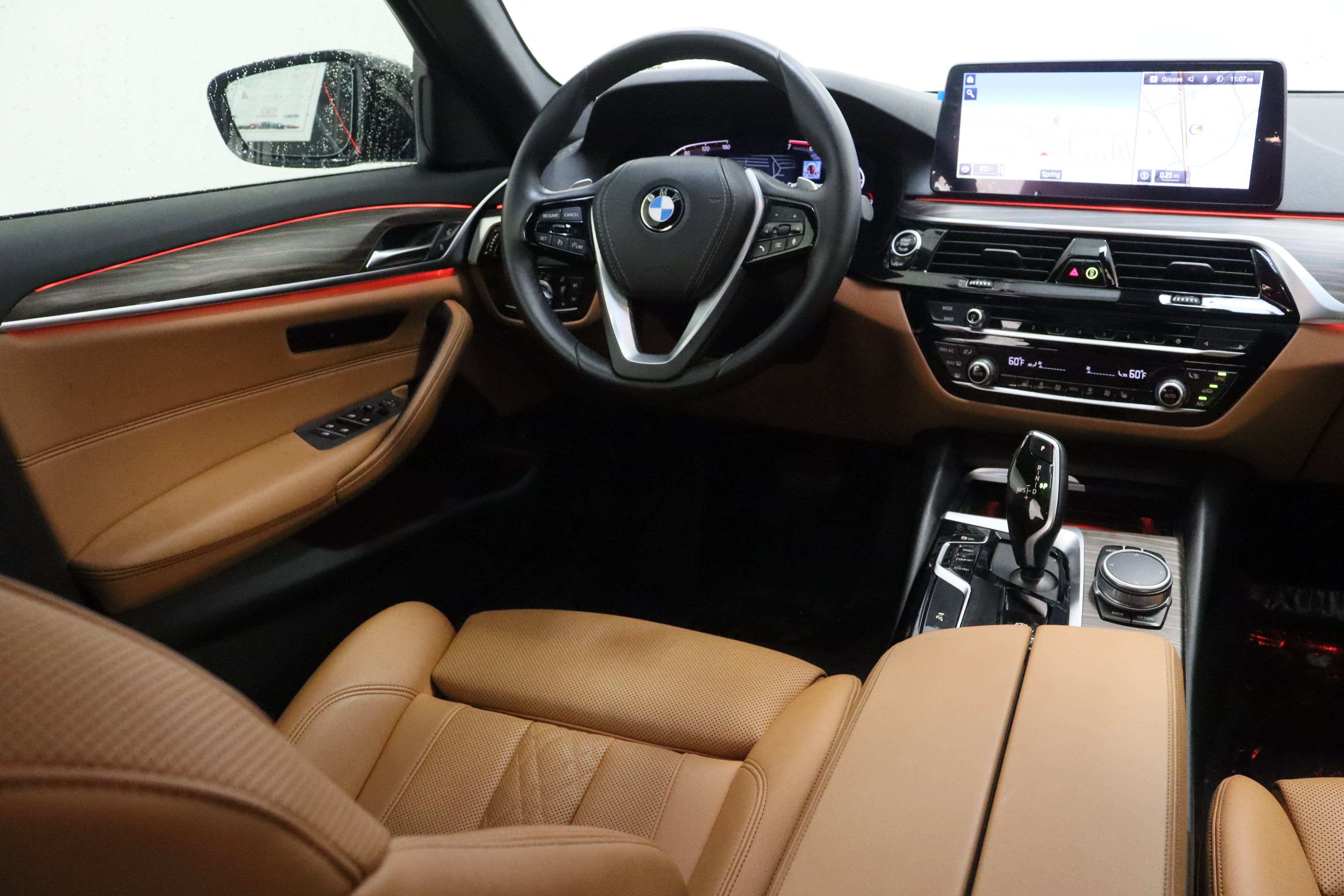 Used 2022 Black Sapphire Metallic BMW 530i xDrive 2.0T image 34