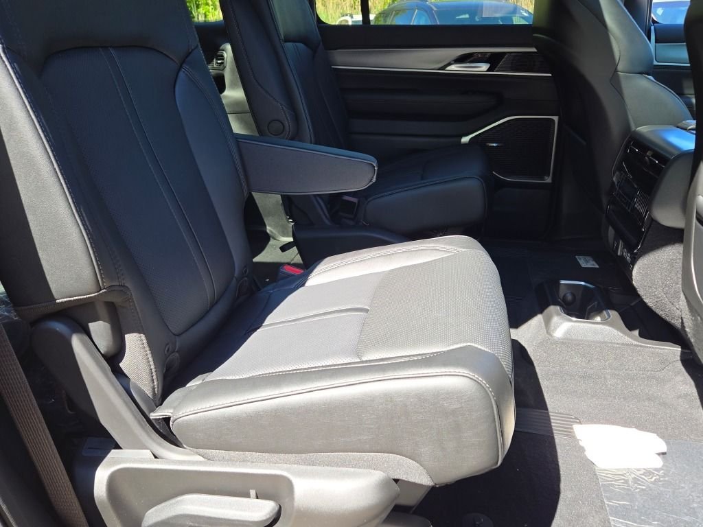 New 2026 High Gloss Black Exterior Paint Jeep  image 8