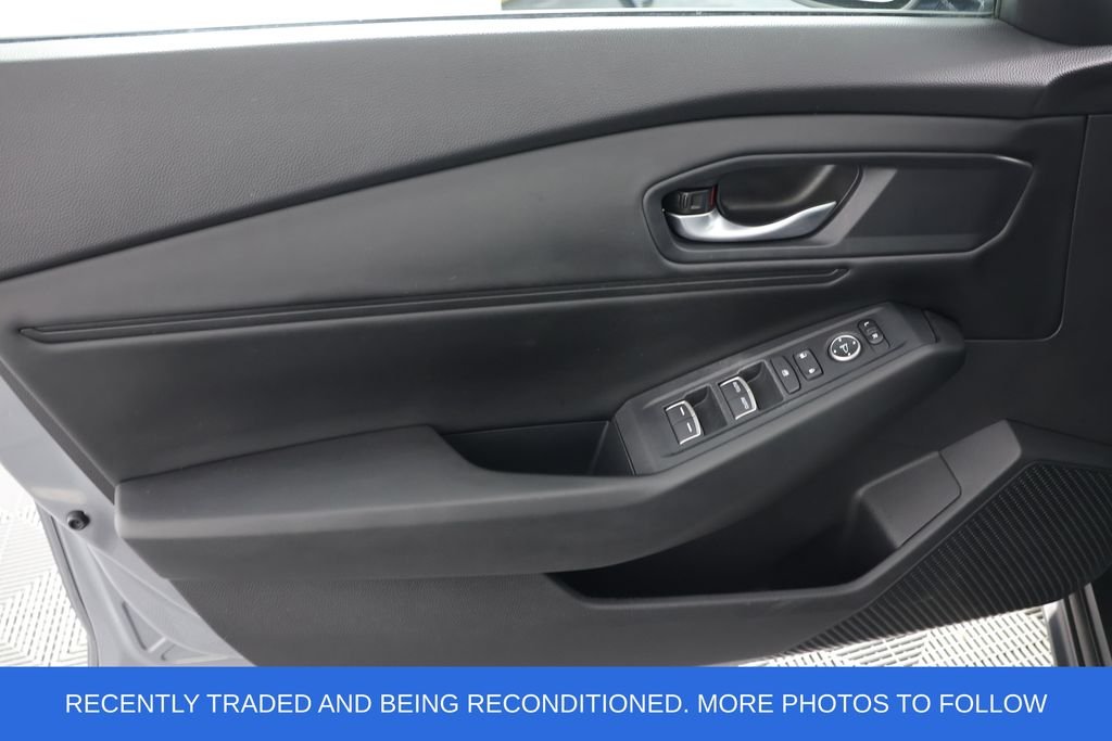 Used 2025 Gray Honda SE image 25