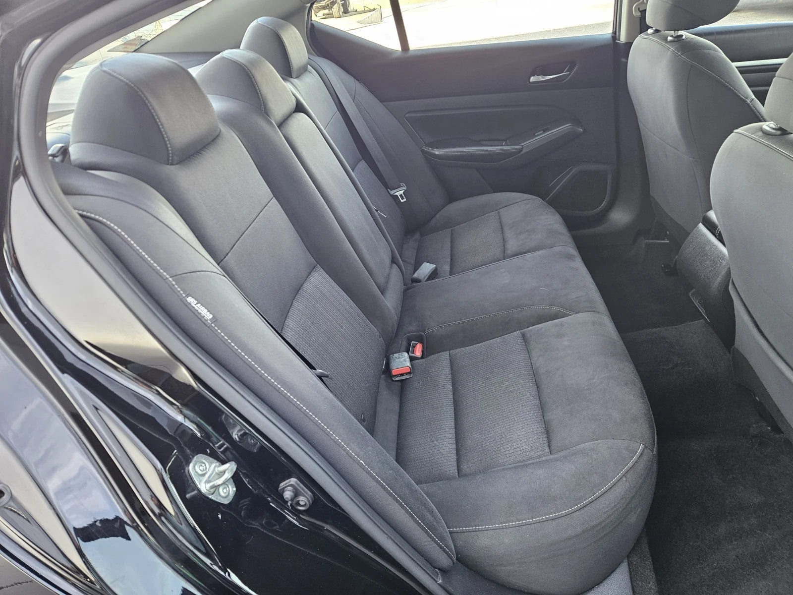 Used 2022 Super Black Nissan 2.5 SV FWD image 12