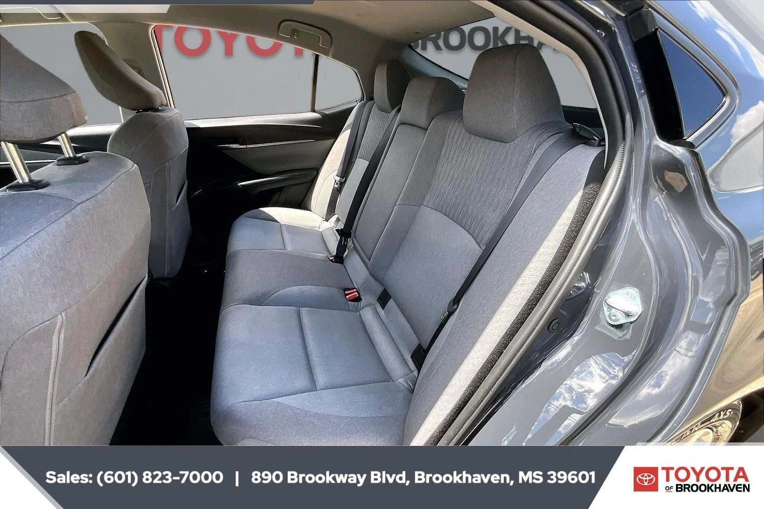 Used 2025 Underground Toyota LE image 19