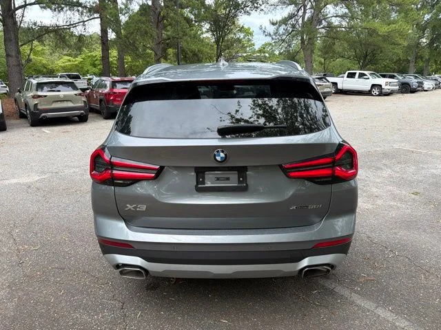 Used 2024 Gray BMW xDrive30i image 4