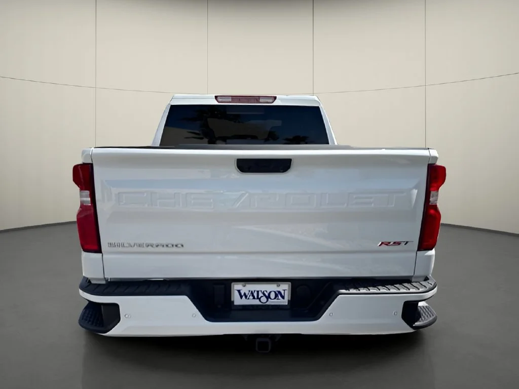 New 2026 Summit White Chevrolet RST image 4
