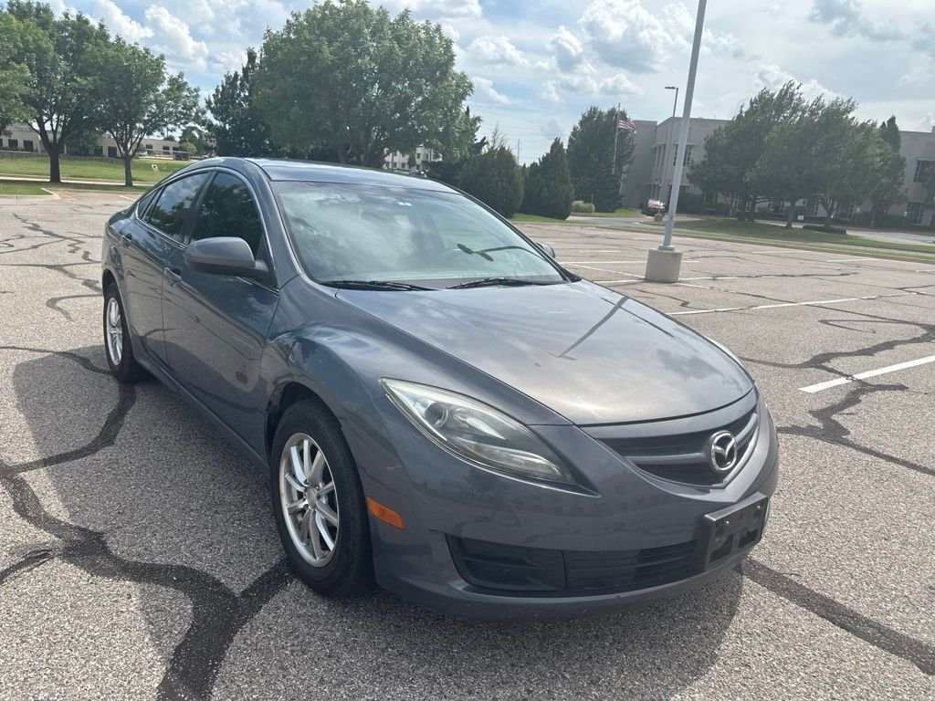 Used 2011 Gray Mazda i Sport image 3