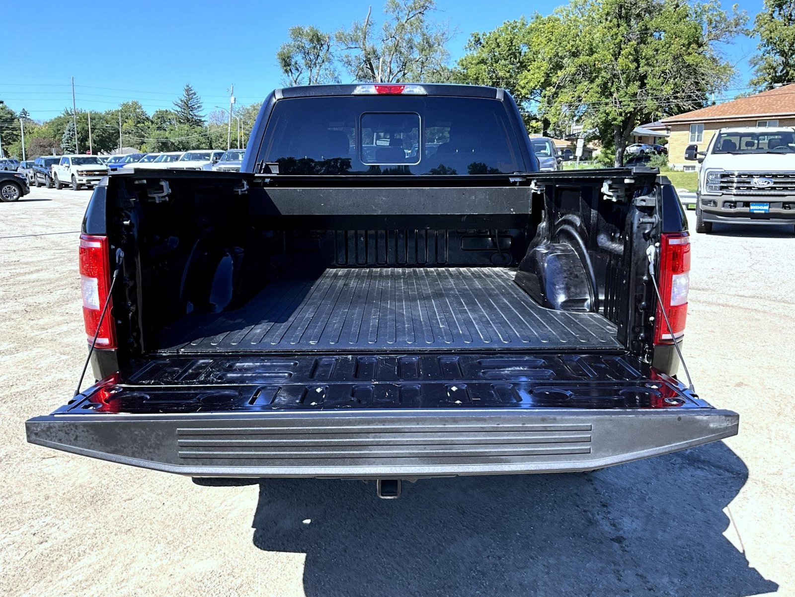 Used 2020 Black Ford XLT image 13
