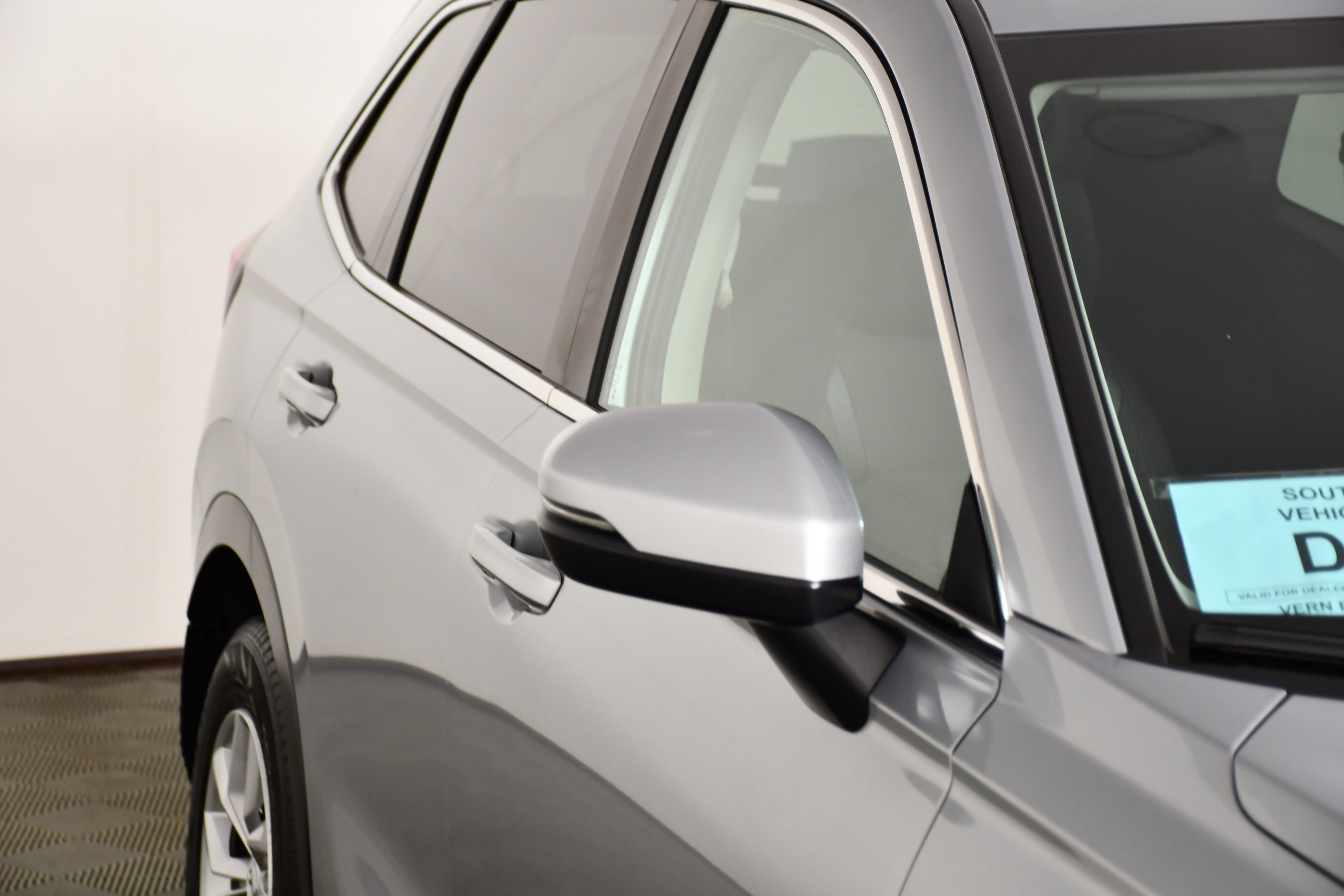 Used 2025 Solar Silver Metallic Honda LX image 14