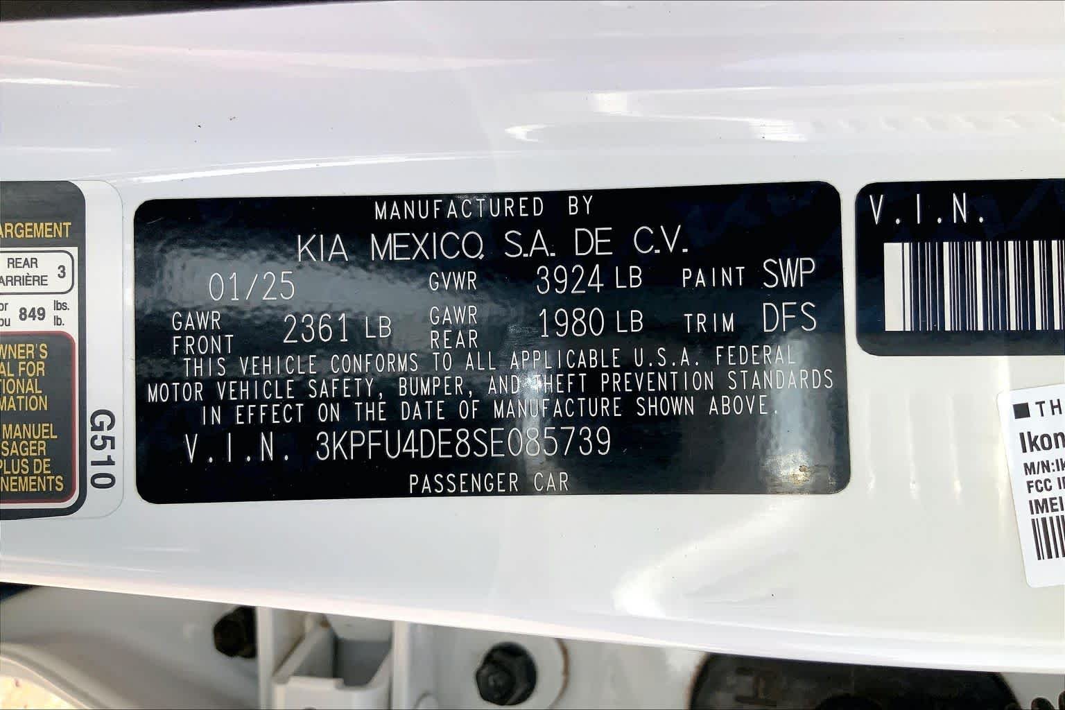 Used 2025 Snow White Pearl Kia EX image 30