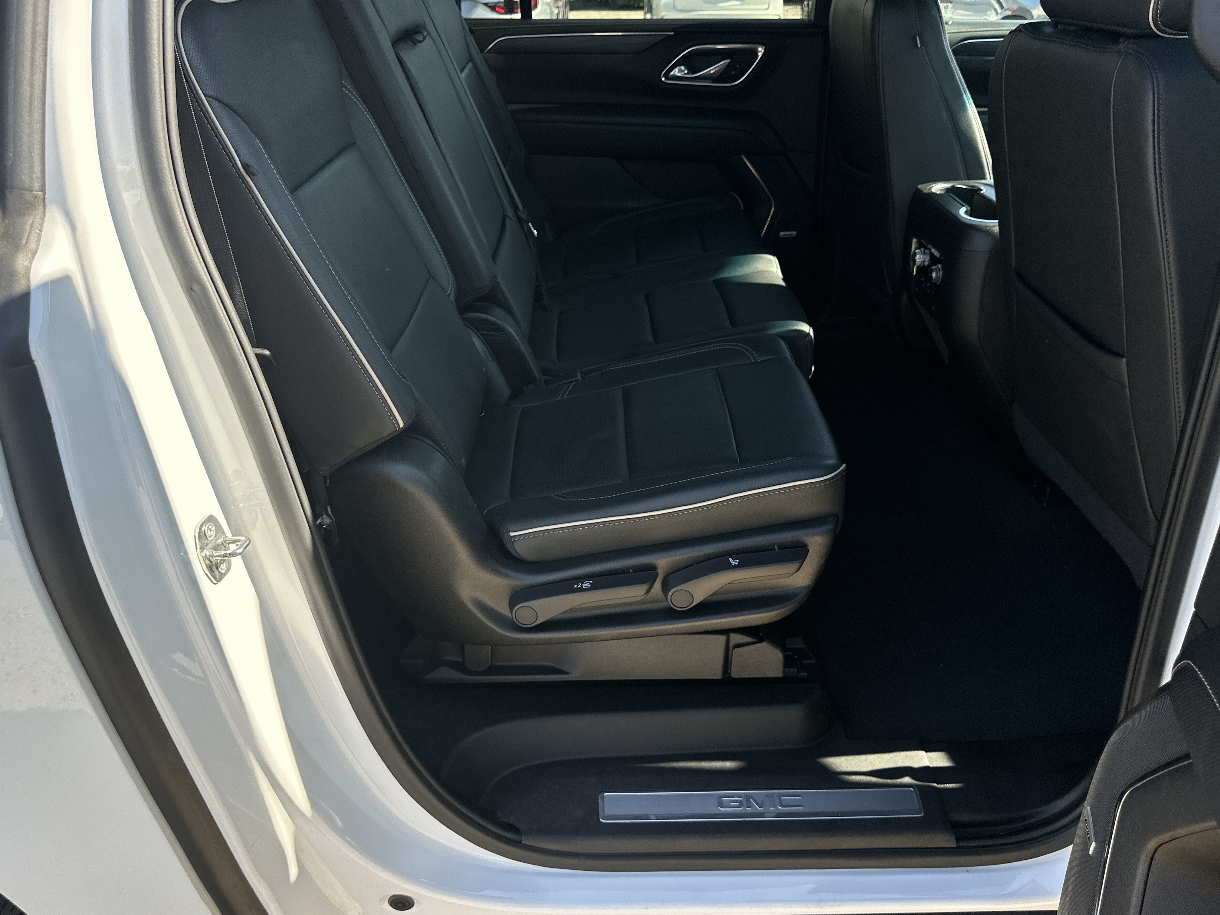 Used 2024 Summit White GMC SLT image 16