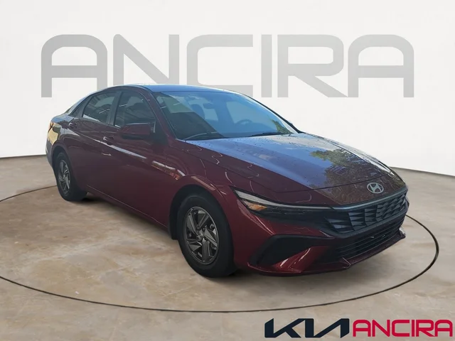 2025 Hyundai Elantra SE