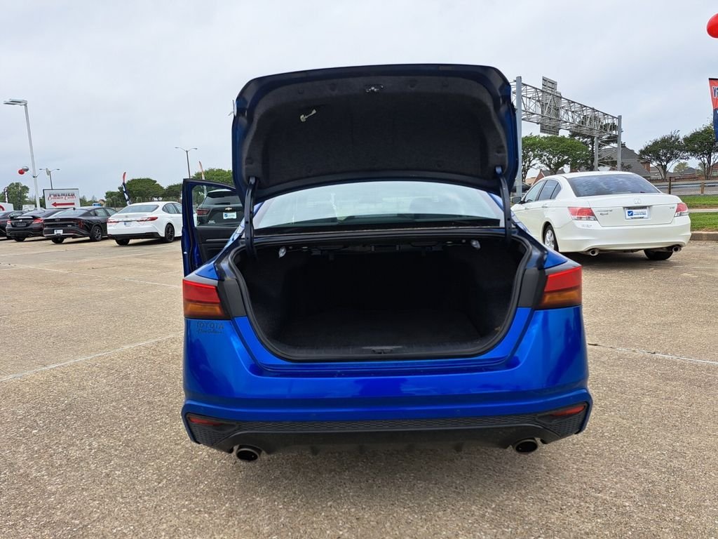 2025 Nissan Altima SR - Photo 23