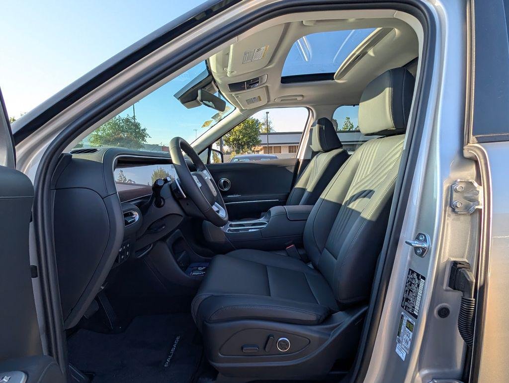New 2026 Silver Hyundai Blue SEL Premium 7P image 12