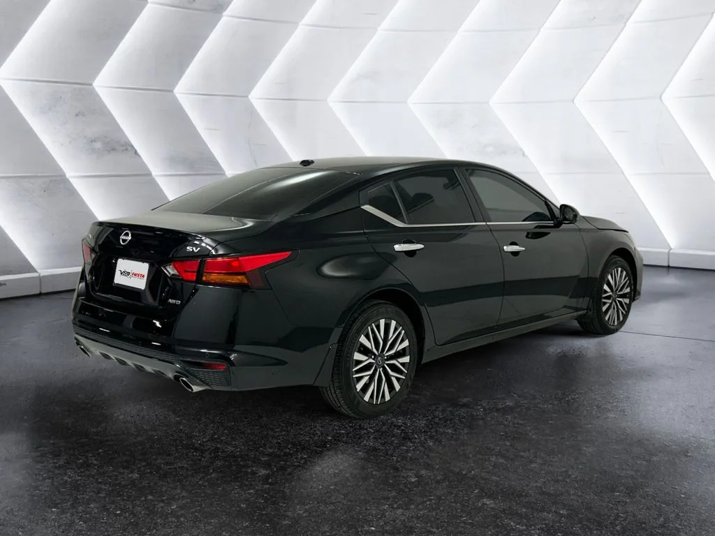 Used 2024 Black Nissan 2.5 SV image 4