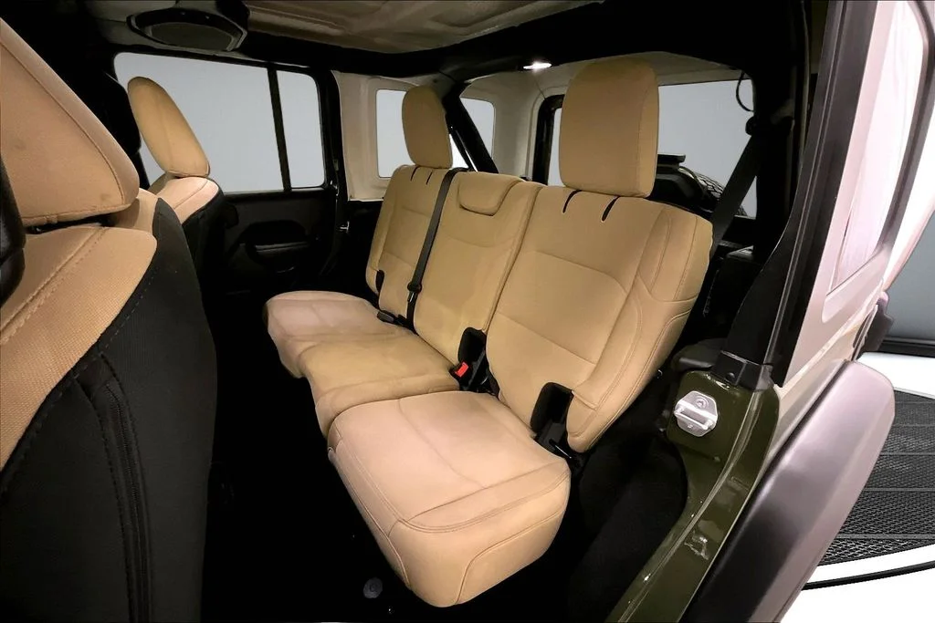 Used 2021 Green Jeep Unlimited Sport S image 22