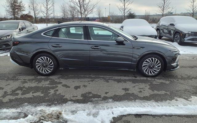 New 2026 Gray Hyundai SEL image 5