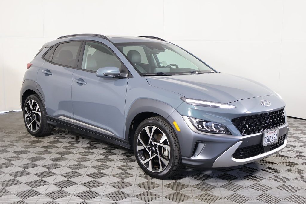 Used 2022 Cactus Hyundai Limited image 3
