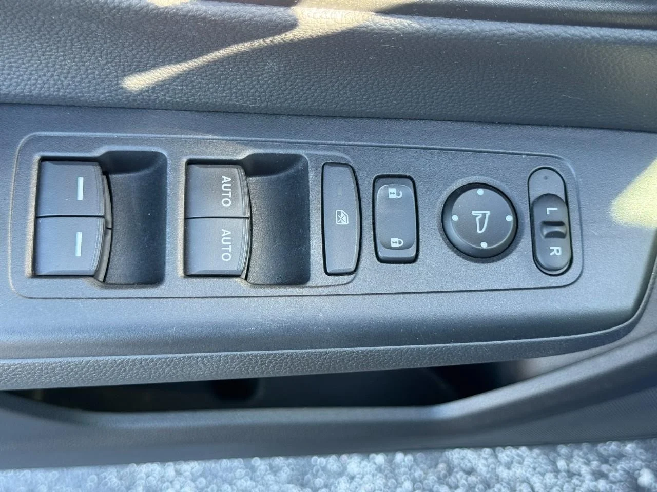 2024 Honda CR-V EX - Photo 18