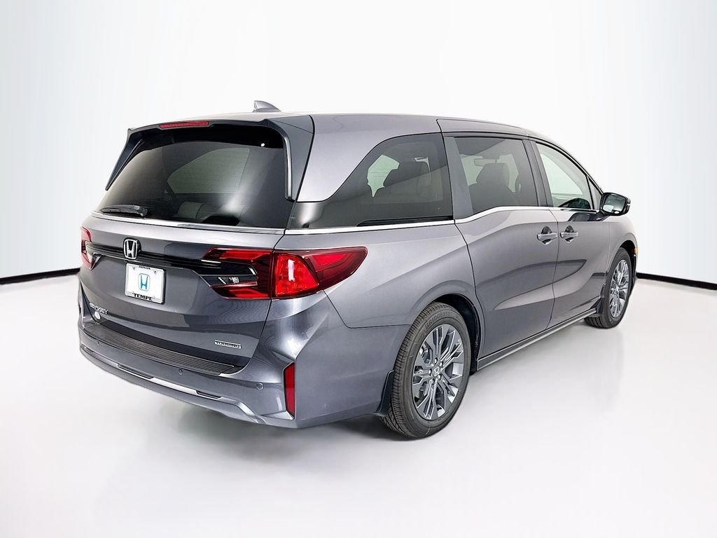 New 2026 Modern Steel Metallic Honda Touring image 5