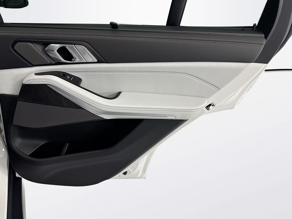 New 2026 White Metallic BMW xDrive50e image 26