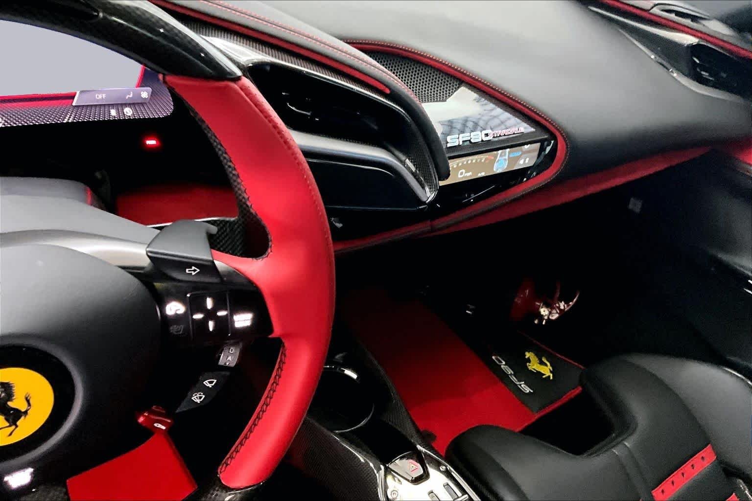 Used 2021  Ferrari  image 27